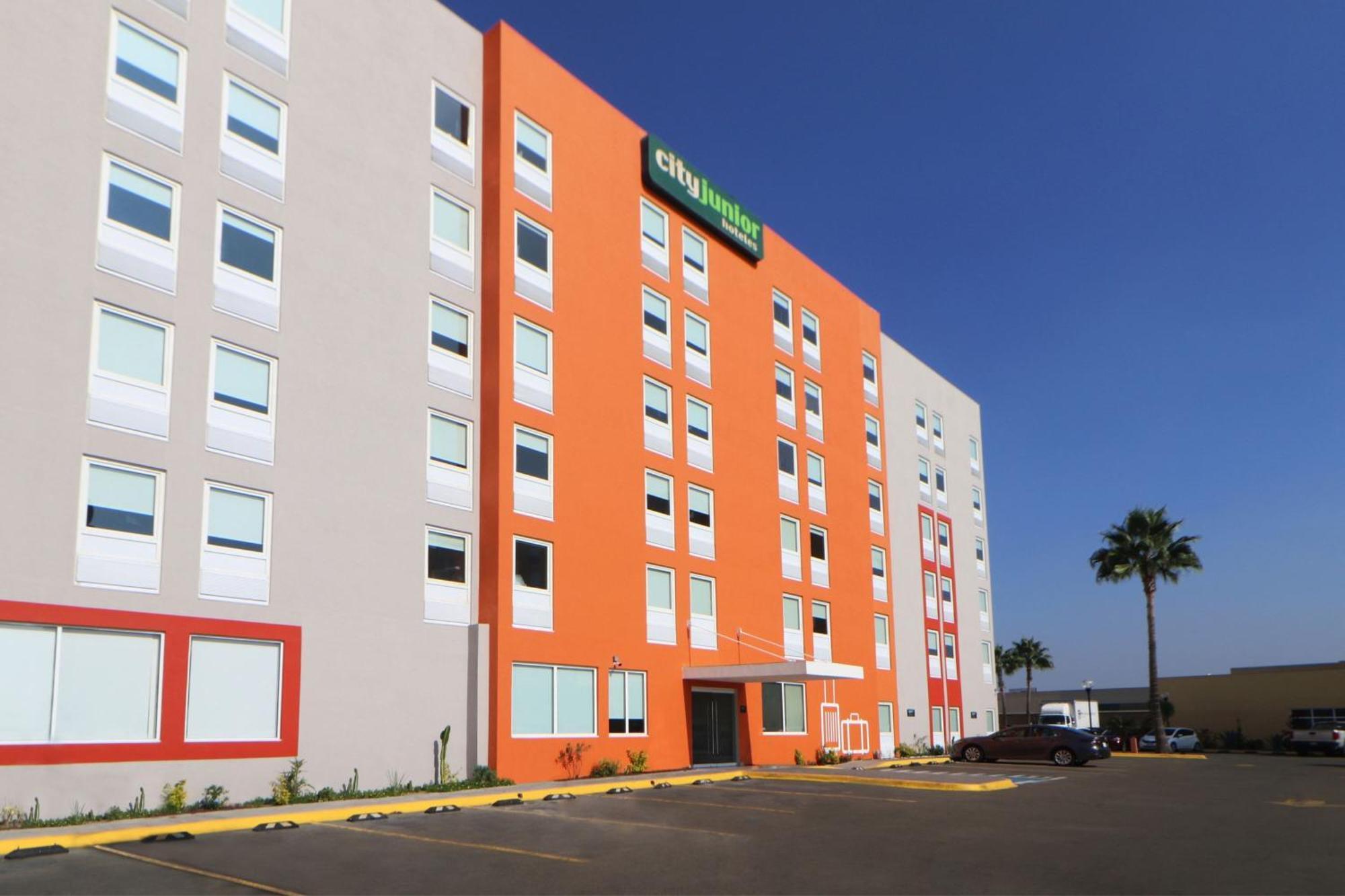 hotel city express junior insurgentes tijuana